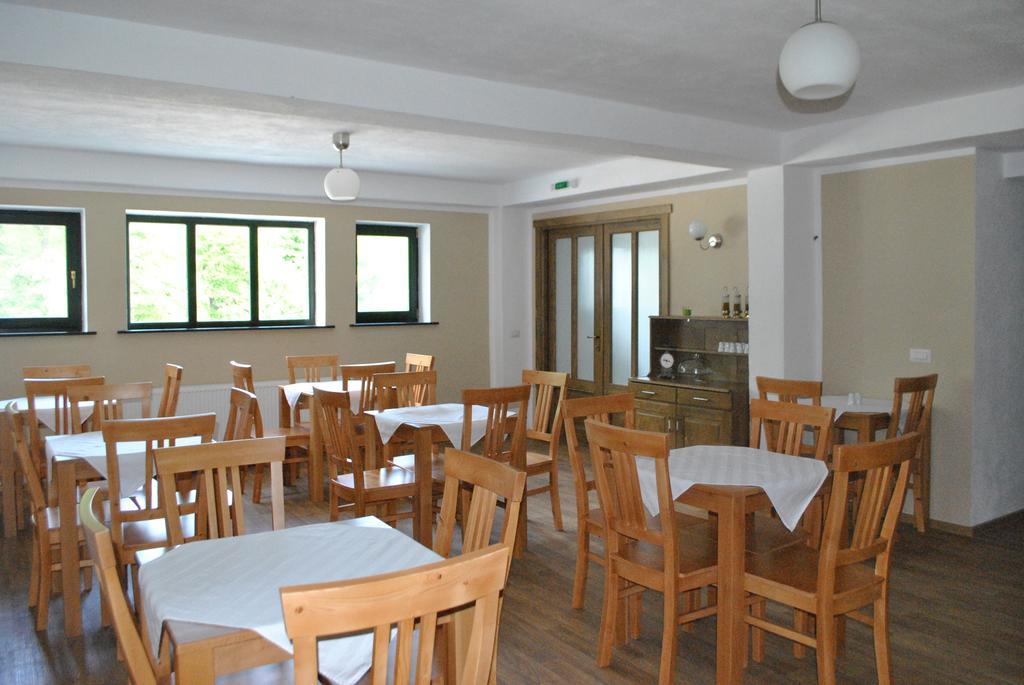 Activ Parc Hotel Negresti Екстериор снимка