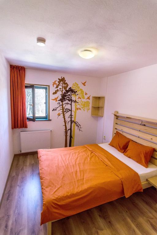 Activ Parc Hotel Negresti Екстериор снимка
